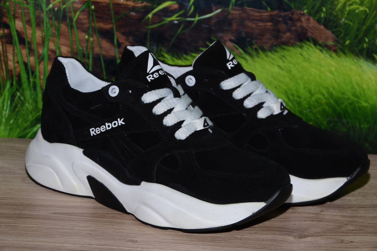 

Кроссовки черные натуральная замша С44 качество Reebok размер 37, Черный