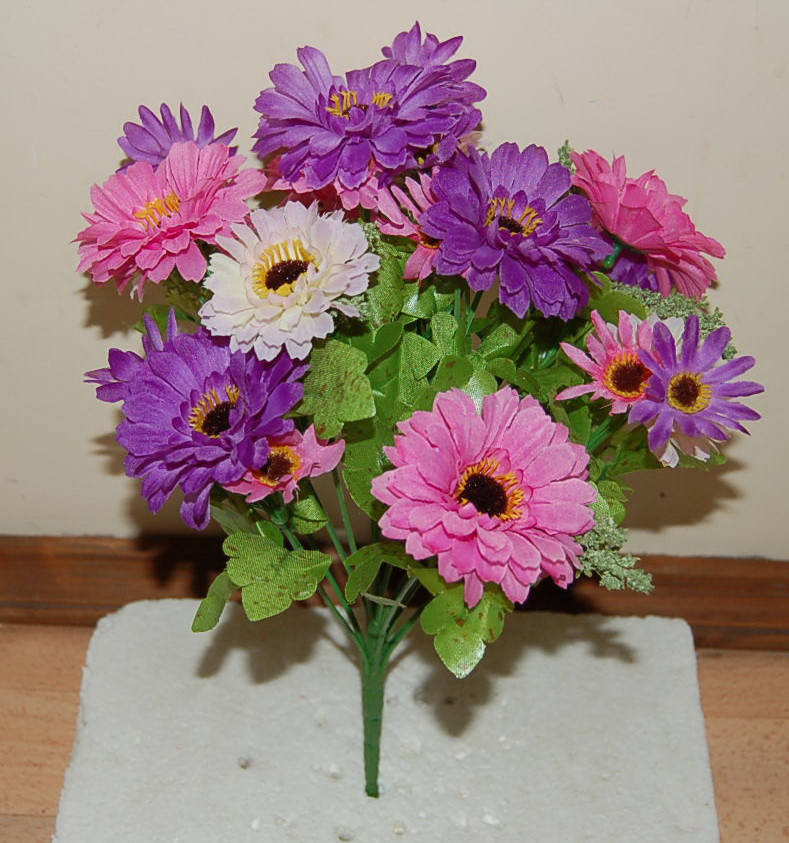 

М-643 Букет герберы мелкой 12веток 35х7 см