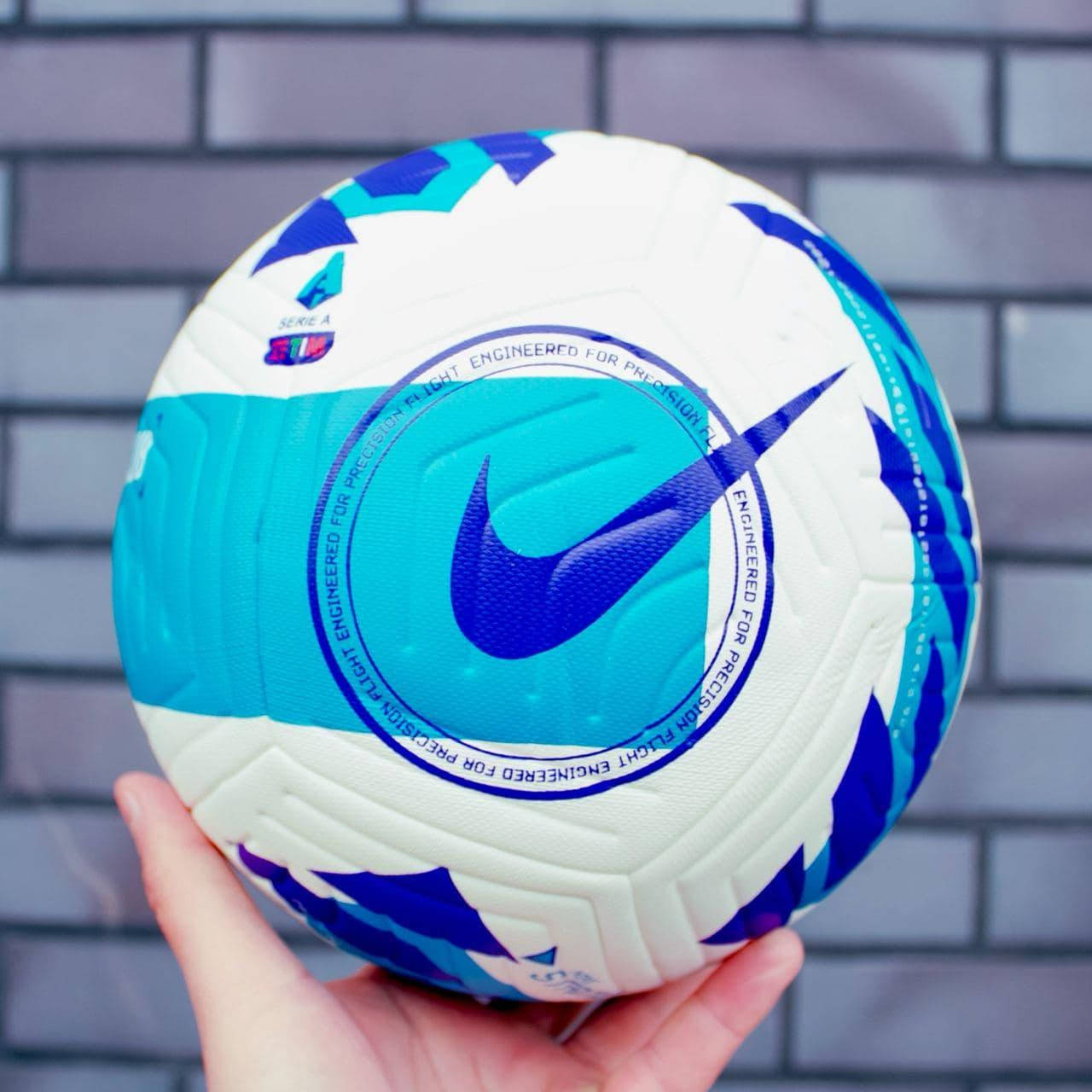 

ФУТБОЛЬНЫЙ МЯЧ NIKE CLUB 22 FIFA размер 5 бесшовная поверхность бутилкаучуковая камера