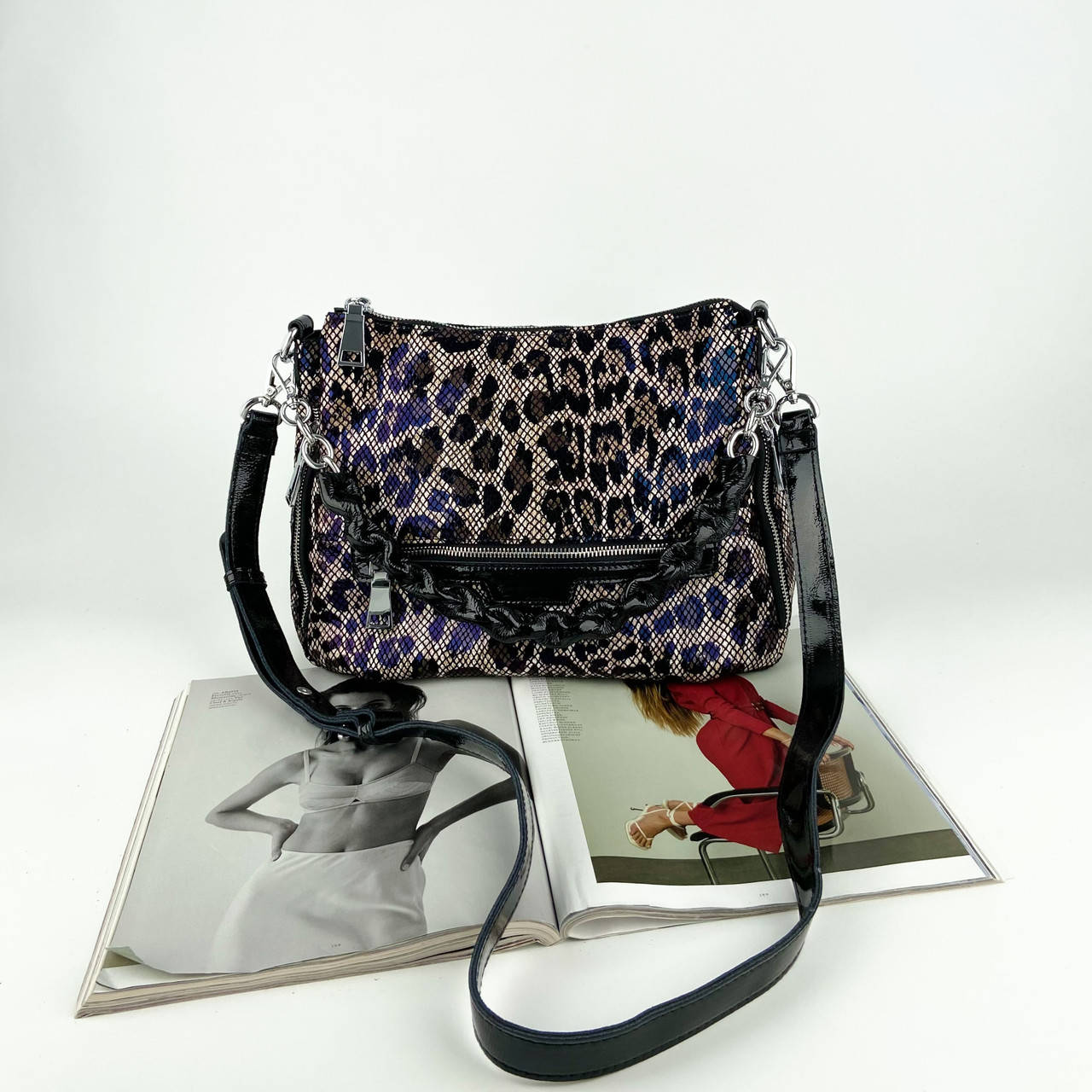 

Женская кожаная сумка с лазерной обработкой на и через плечо Polina & Eiterou, Черный