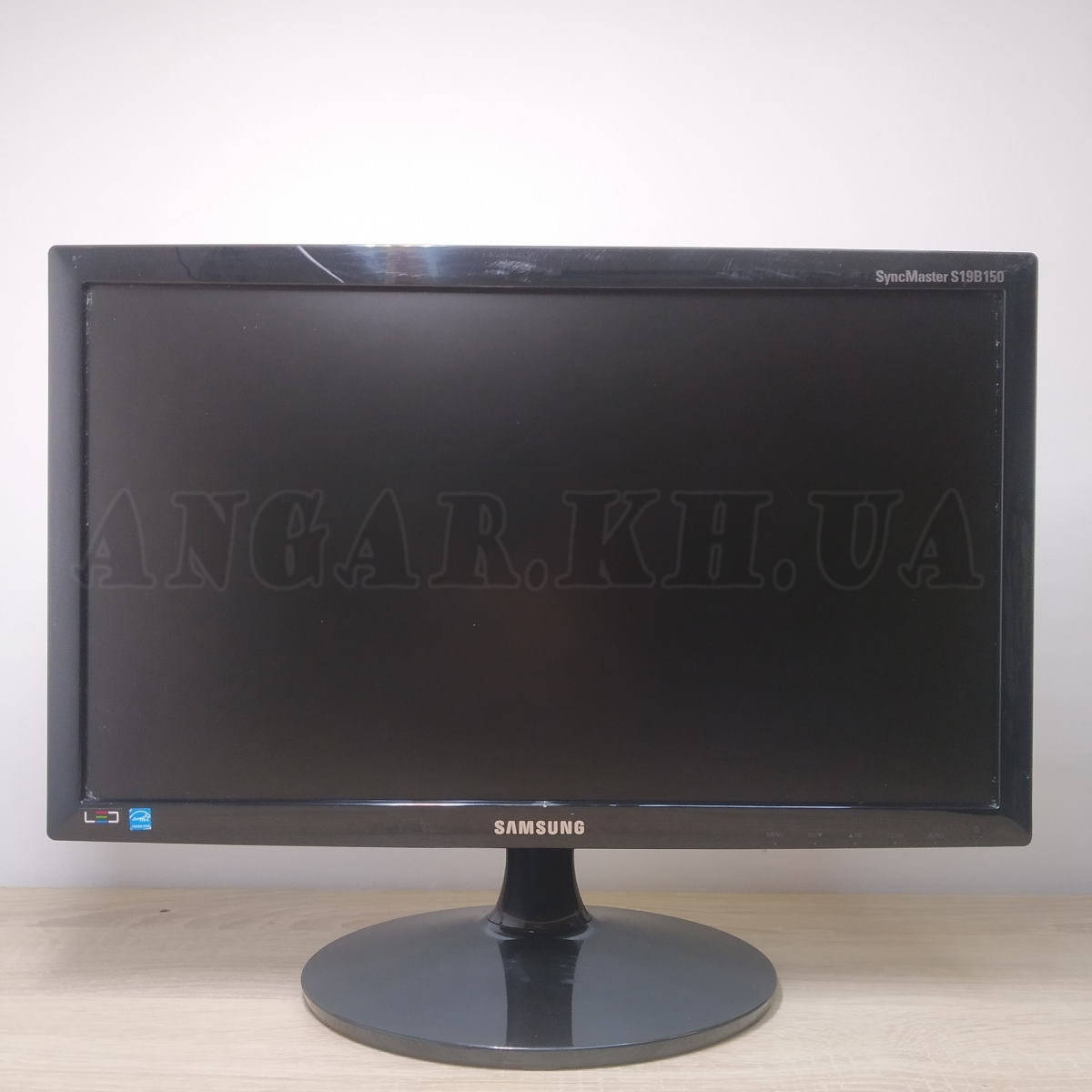 

Монитор б/у 19" Samsung S19B150 (TN / 1366x768 / 16:9 / VGA)