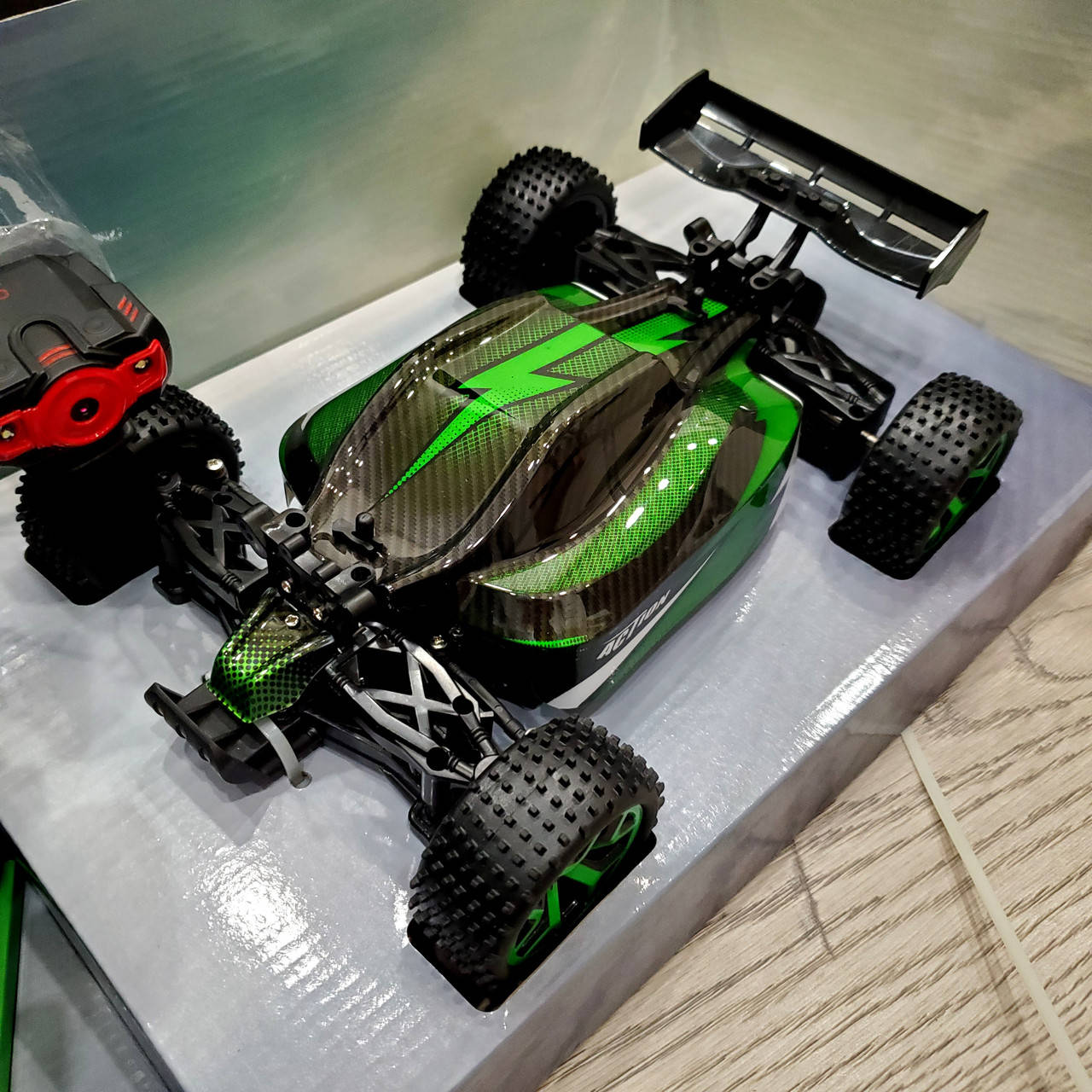 

Высокоскоросная Машинка на радиоуправлении Crazon 18GS06 с видео камерой разгон 20 км/ч