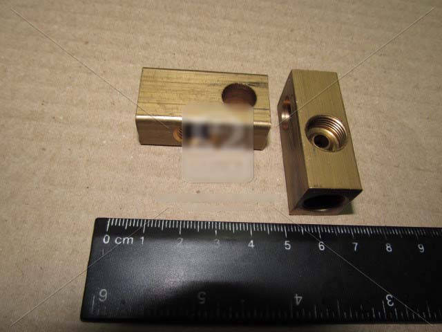 

Тройник трубопр. тормозов задн. ГАЗ 53 (пр-во ГАЗ) 51-3506033