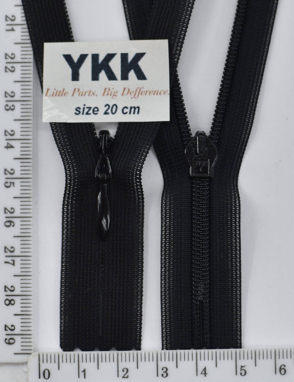

Молния спираль №2 YKK Япония потайная нейлон 20см ( 580) черн уп=5шт