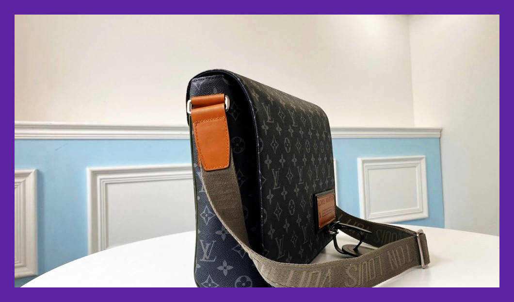 

Сумка-мессенджер Louis Vuitton District MM Articles De Voyage Monogram Eclipse (Один размер) Турция, Черный