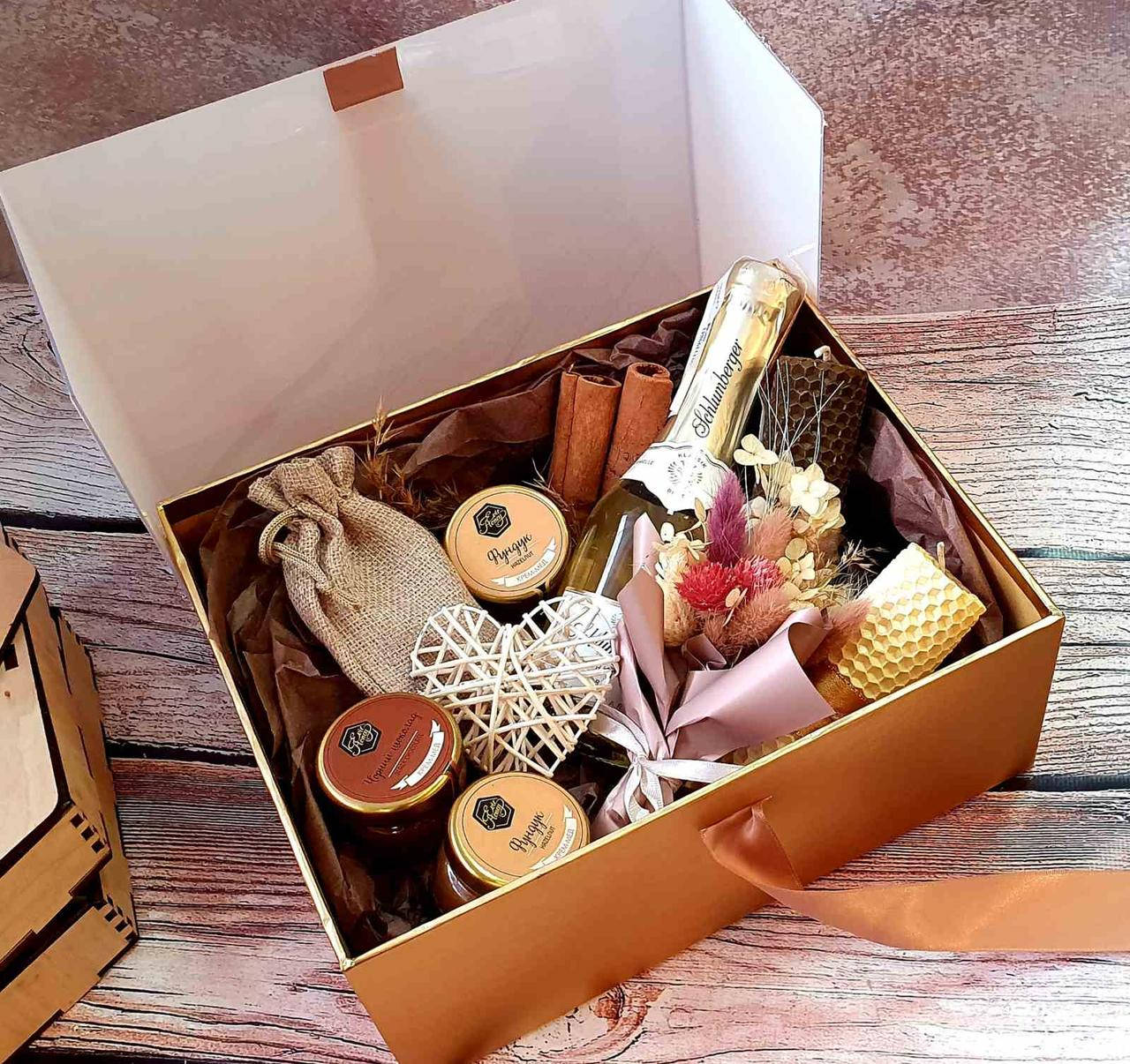 

Подарочный набор со сладостями и шампанским №2 . Вкусный, съедобный подарок для женщин