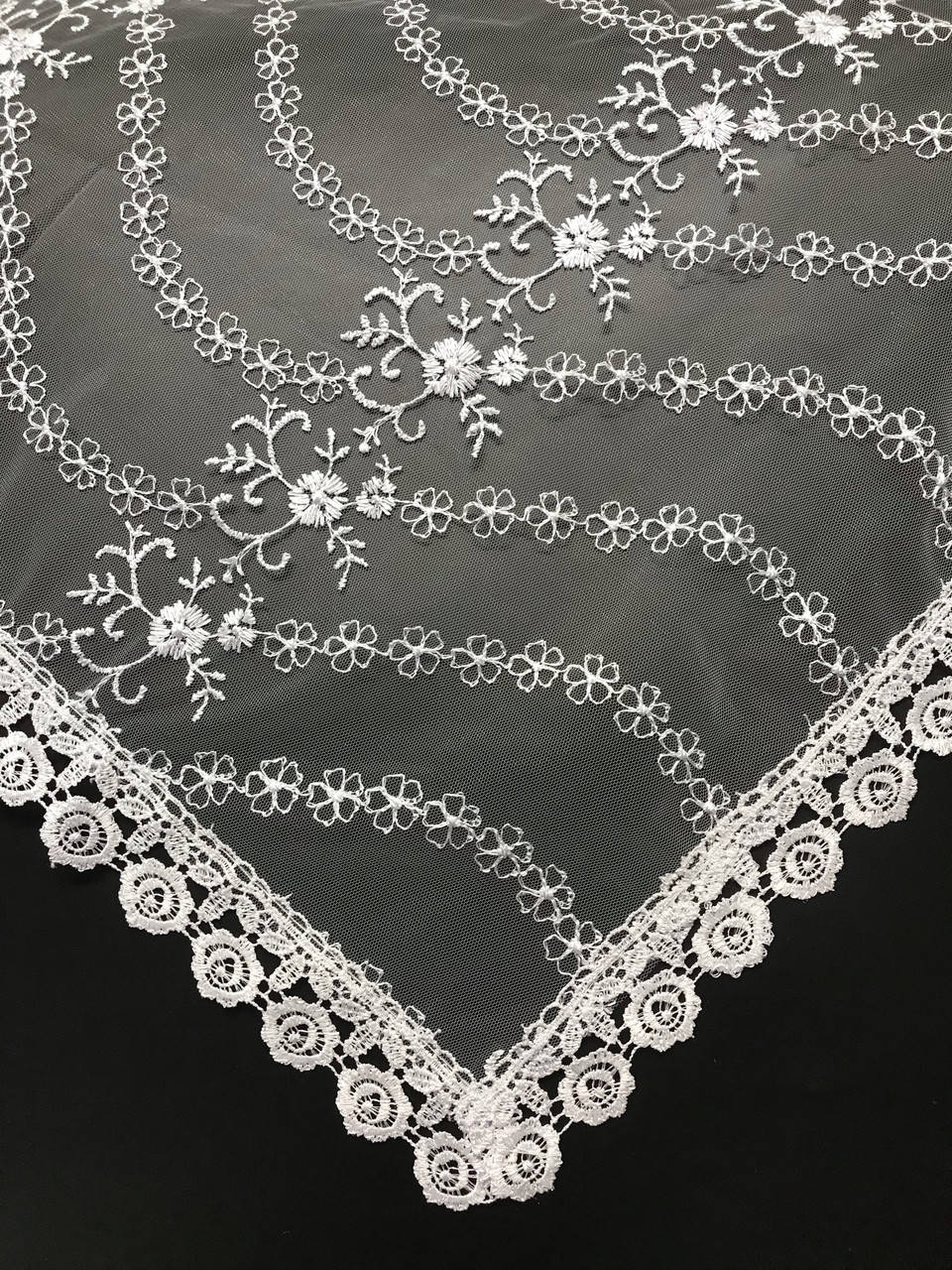 

Весільна хустка для нареченої