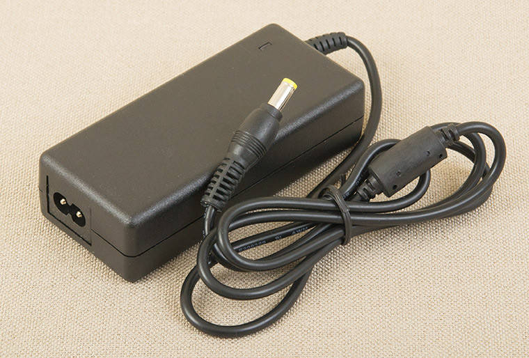 

Dilux - Блок питания 60W 5A 12V, 60Ватт 5А 12В, импульсный, розеточный.