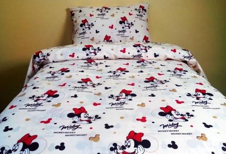

Детский полуторный комплект постельного белья "Мики Маус красный бант", Разные цвета