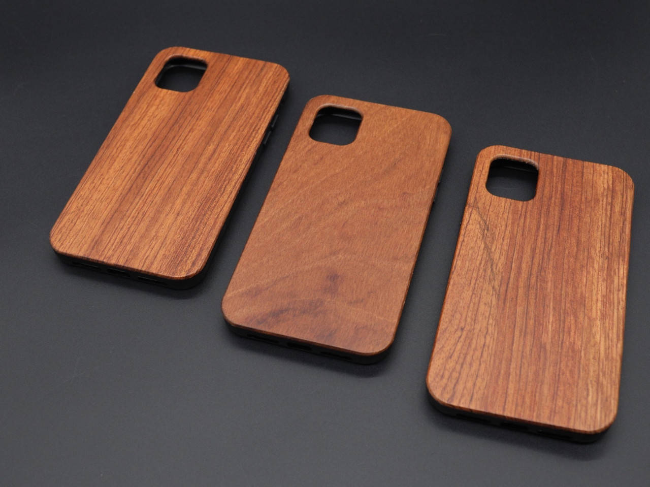 

Деревянный чехол для гравировки. IPHONE 11. Дерево ЧЕРЕШНЯ.