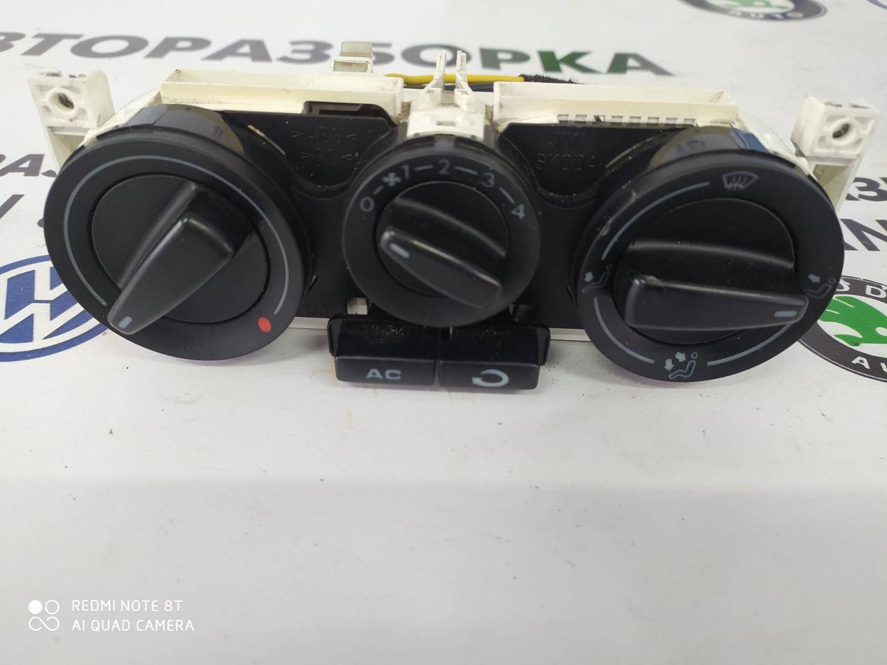 

Блок керування клімат контролю 1J0820045Е Шкода Октавія Тур