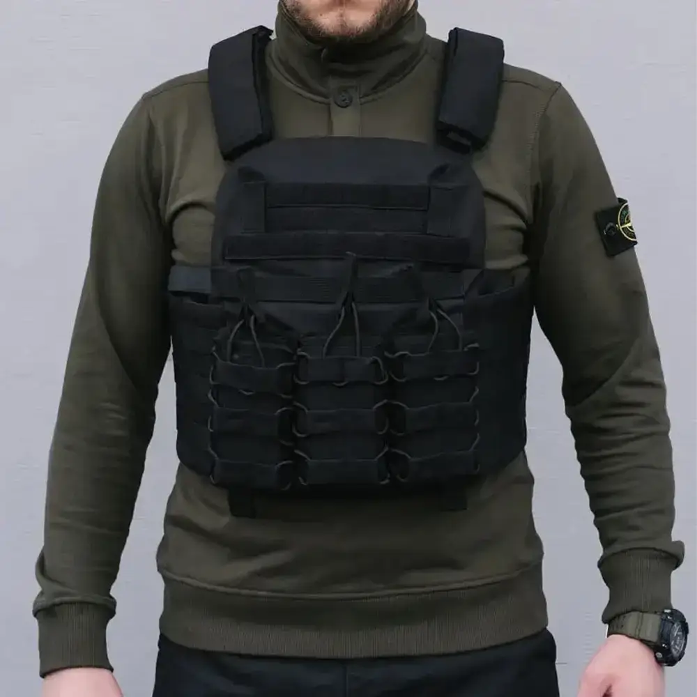

Плитоноска с 3 подсумками под магазины (без бронеплит)