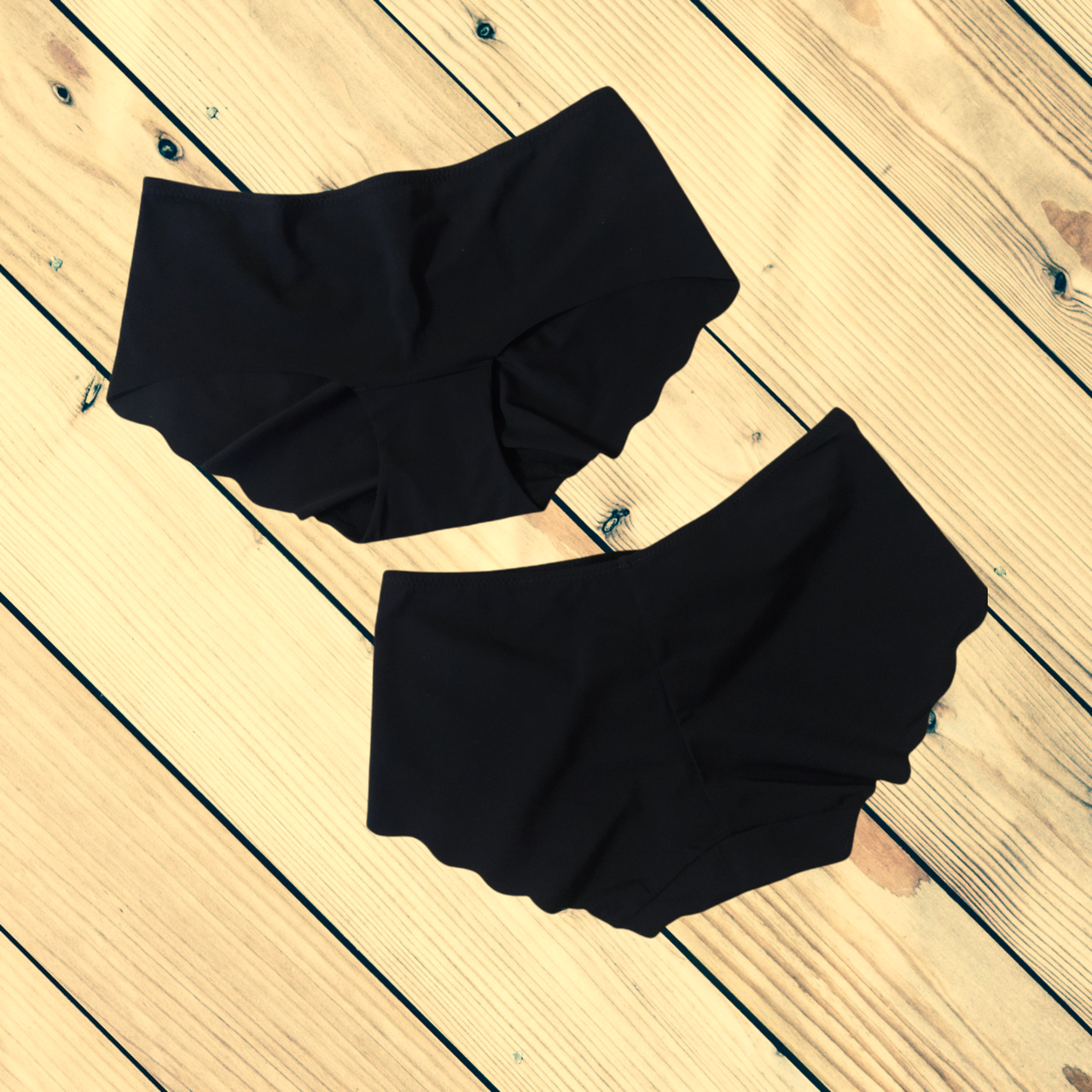 

Трусики женские Acousma черные тонкие бесшовные Размеры M L XL, Телесный