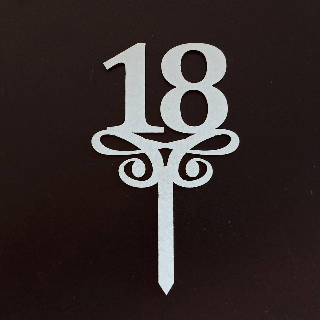 

Топпер (фигурка на торт) Цифра 18, для тортика