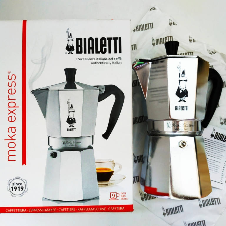 

Кофеварка гейзерная Bialetti Moka Express на 9 чашек (420 мл)