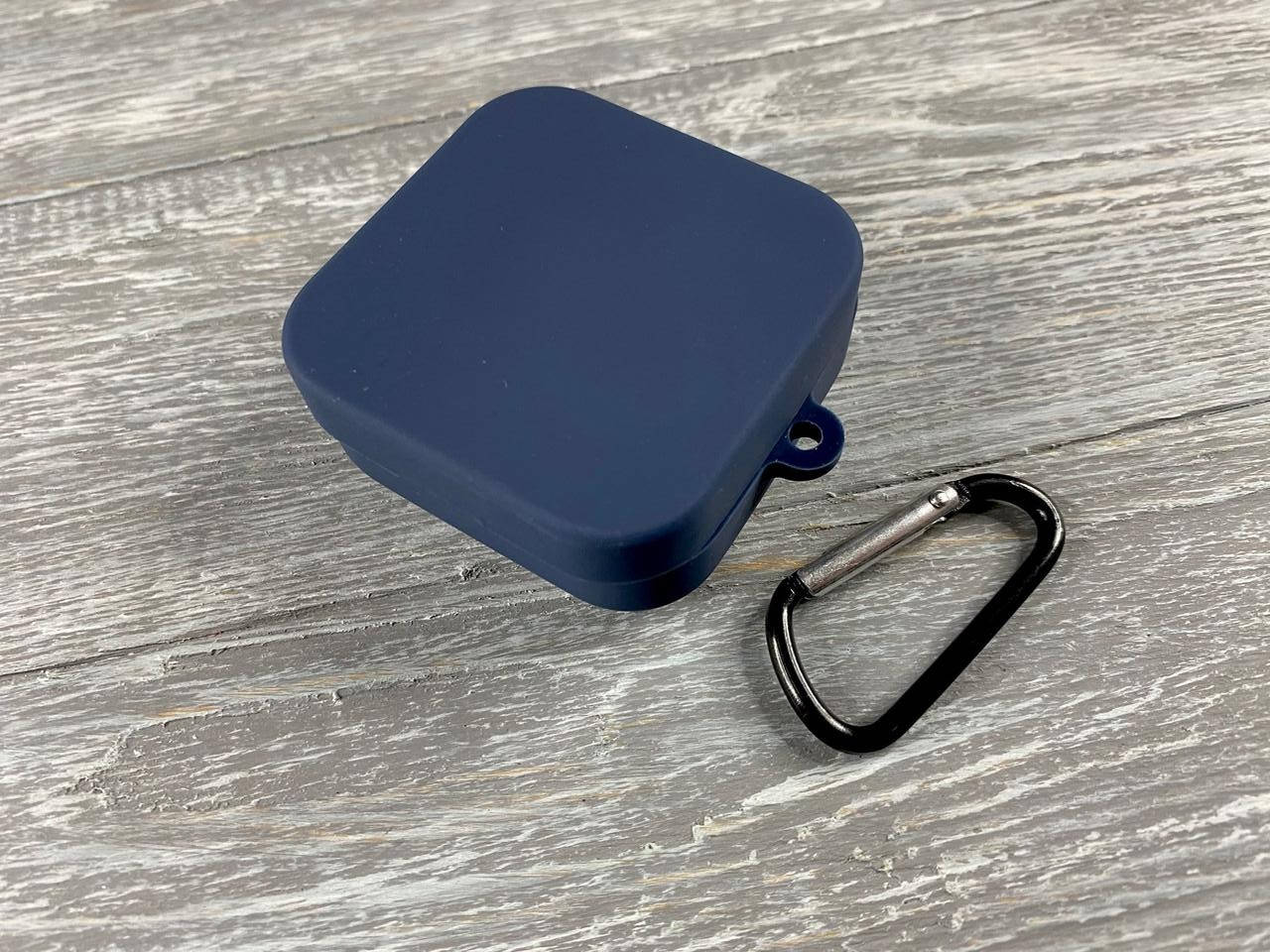 

Силиконовый чехол с карабином для Xiaomi Mi Air 2 SE (6 цветов) синий