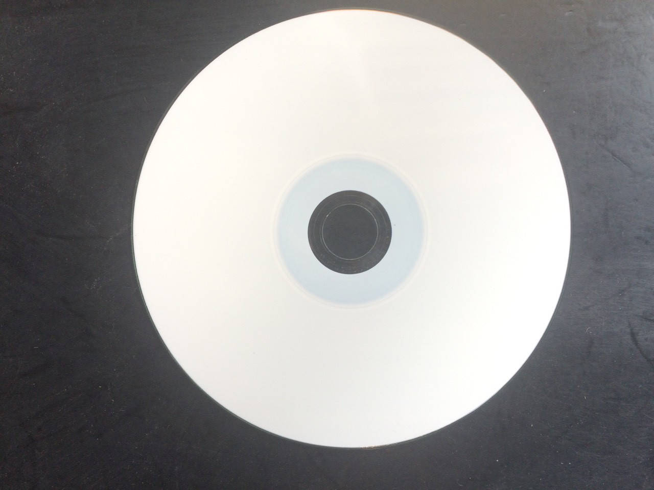 

Диск DVD-R CМС Printable white glossy (принтовые глянцевые)
