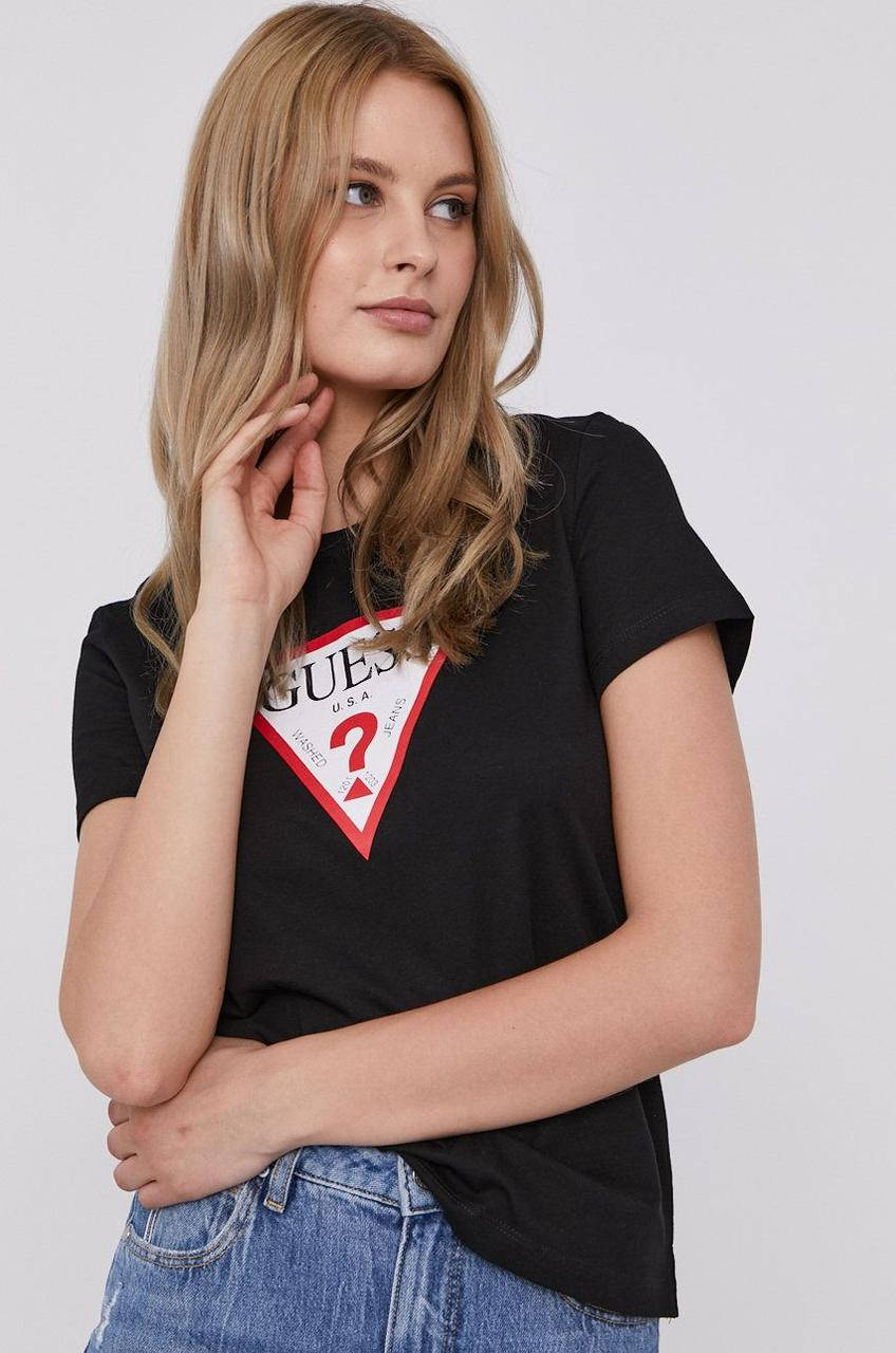 

Женская футболка Guess, черная гесс L