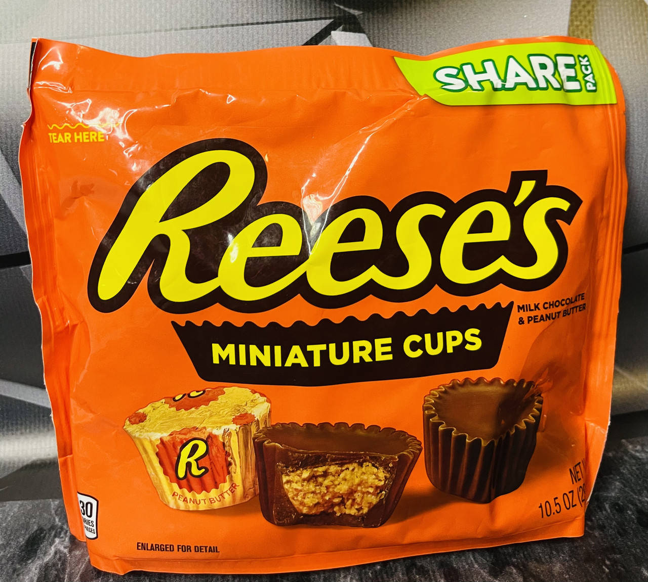 

Шоколадні цукерки REESE'S miniature cups з арахісовою пастою