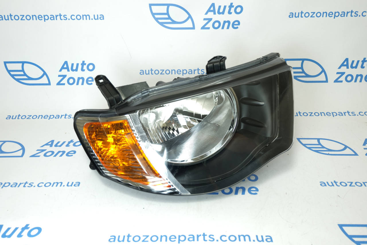 

Фара передняя правая Mitsubishi L200 2004-2014 8301A010 - DEPO