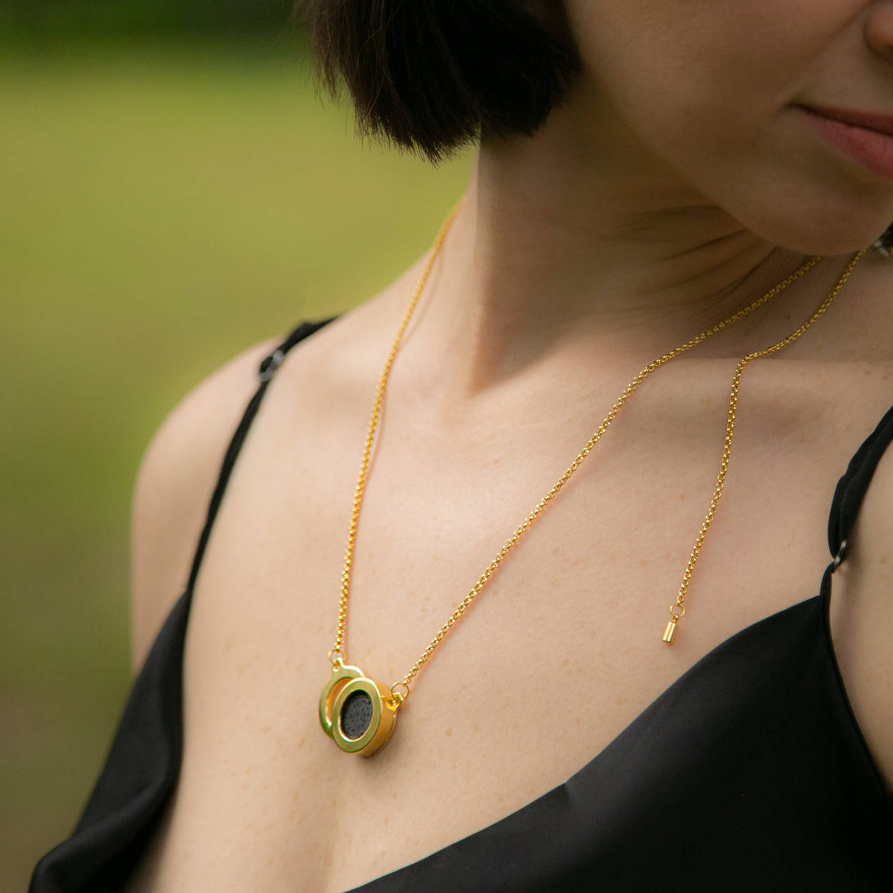 

Арома кулон Eclipse от Aromaries Jewellery - цвет Золото (18 карат)