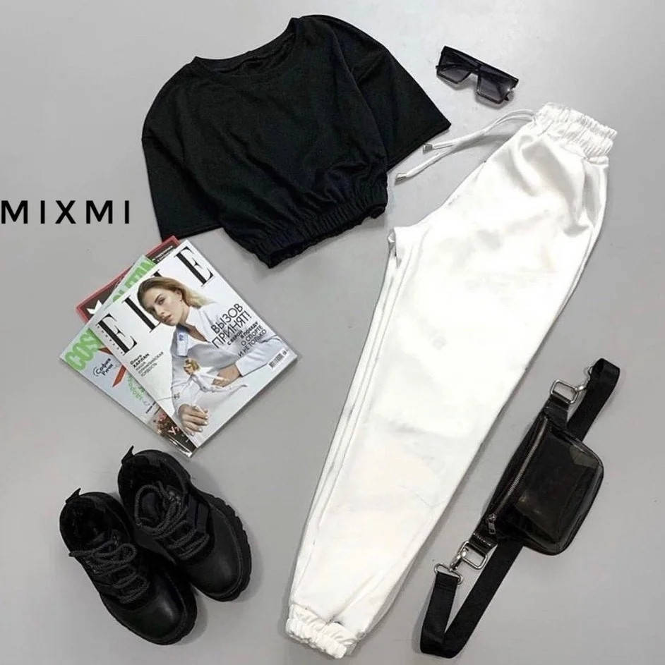 

Стильный женский спортивный костюм на лето топ футболкой и штаны с манжетами, Белый