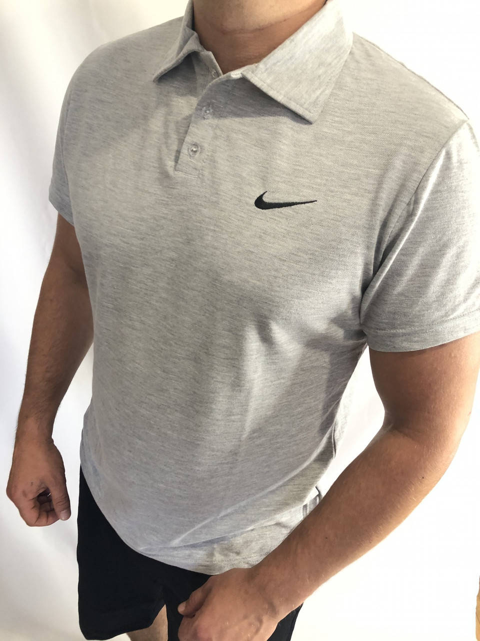 

Футболка мужская Nike серая Л