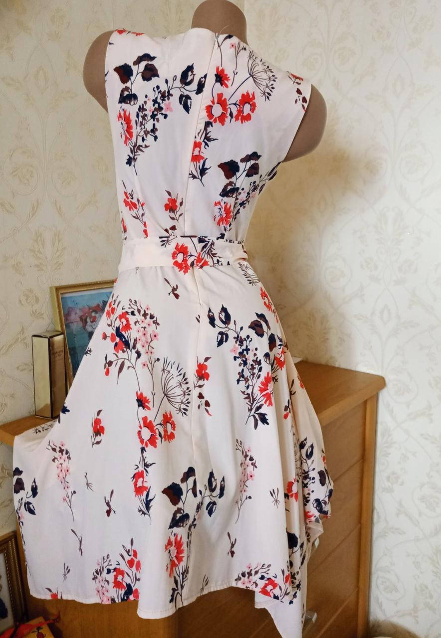 

Цветастое розовое летнее длинное платье с клиньями и поясом 42-44