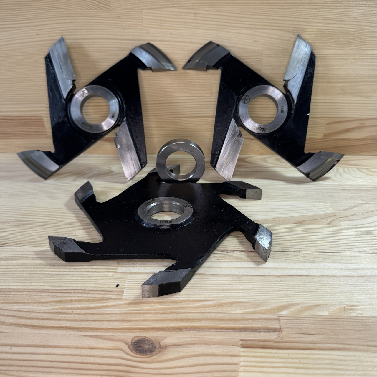 Комплект з 3-х фрез для виготовлення дверей (напайка Р6М5) профіль бочка