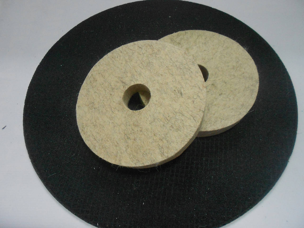 

Круг полировальный фетровый 150х20х32 жесткий