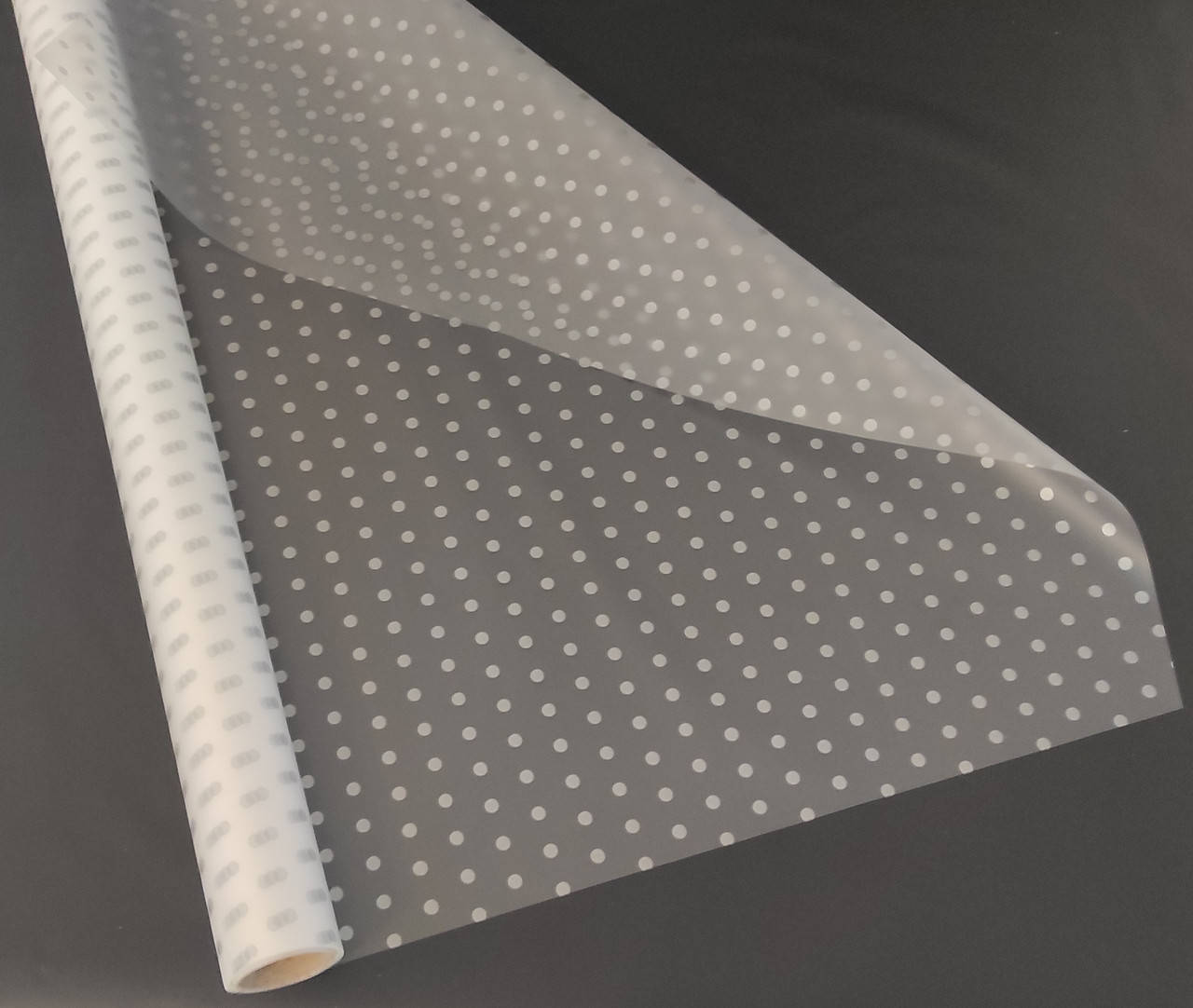 

Пленка матовая калька флористическая "Горохи" 60 см Х 10 м серебро