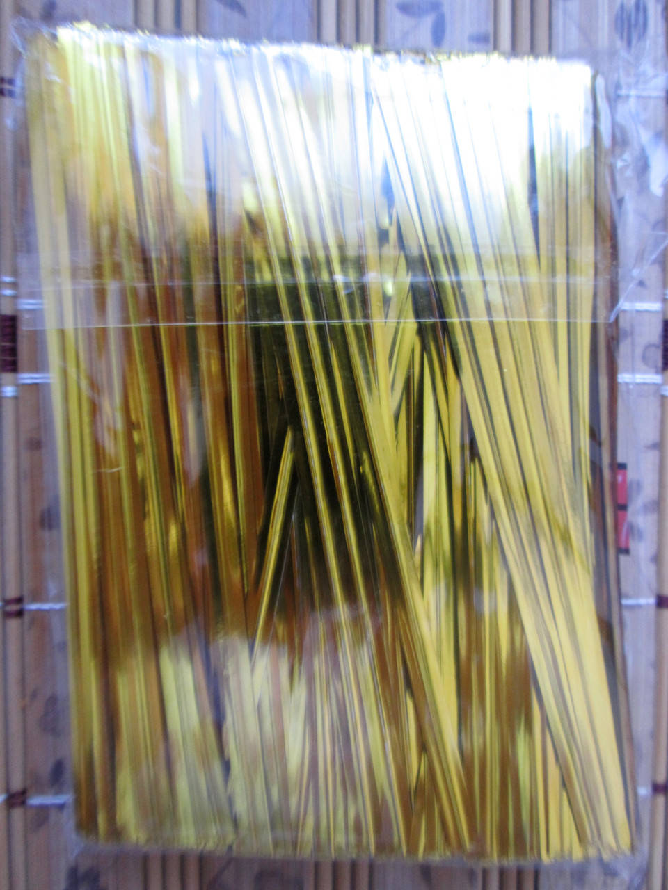 

Фольгированная лента для упаковки пряников (золото)