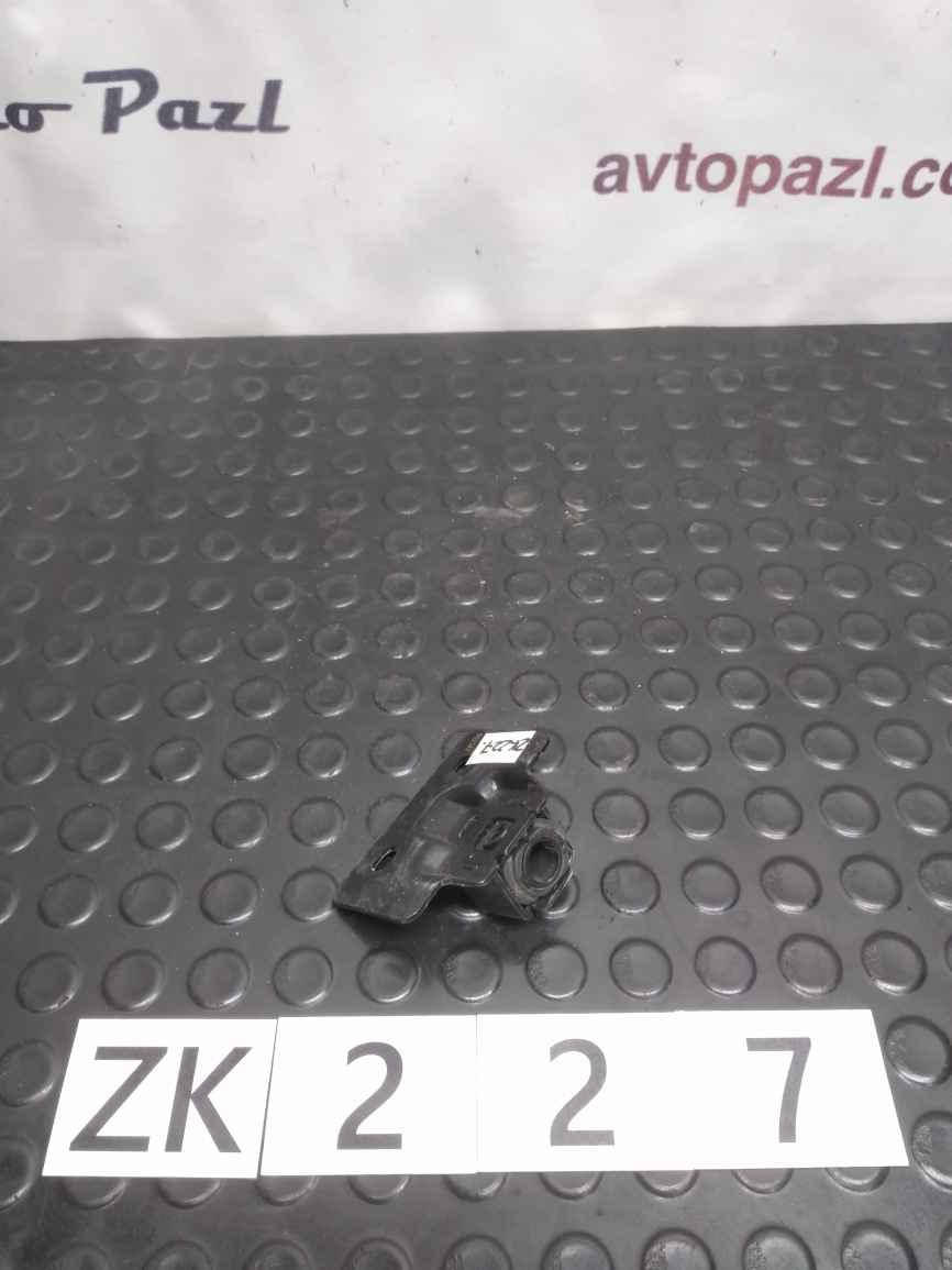 

ZK0227 908784159R упор двери багажника Renault (RVI) Dokker 12- www.avtopazl.com.ua 0