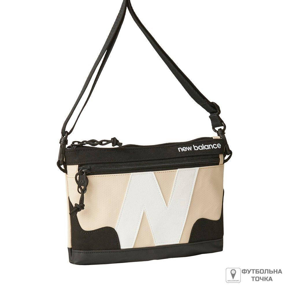 

Сумка через плечо New Balance Legacy Shoulder Bag LAB21015CTU (LAB21015CTU). Спортивные сумки на плечо.