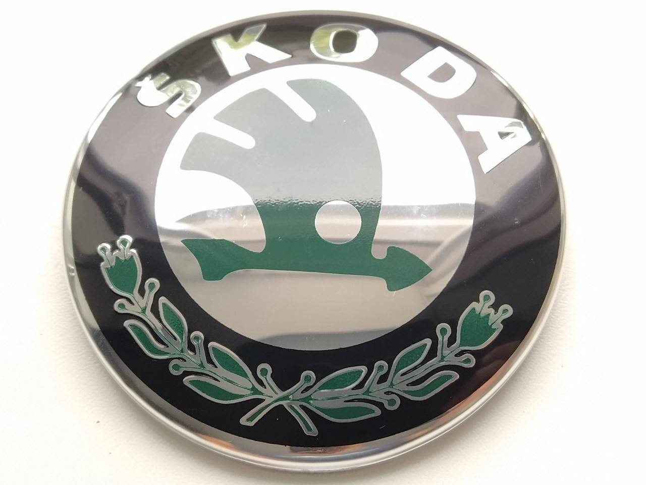

Эмблема Skoda на Капот/багажник 88 мм. Темно-зеленая