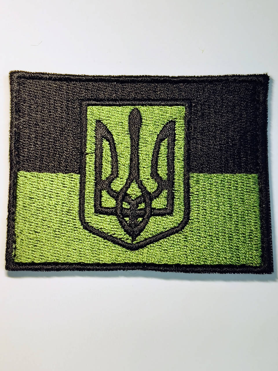 

Нашивка / шеврон / патч на липучке вышитый - ФЛАГ И ГЕРБ УКРАИНЫ (80 х 50 мм), ЗЕЛЁНЫЙ + ЧЁРНЫЙ
