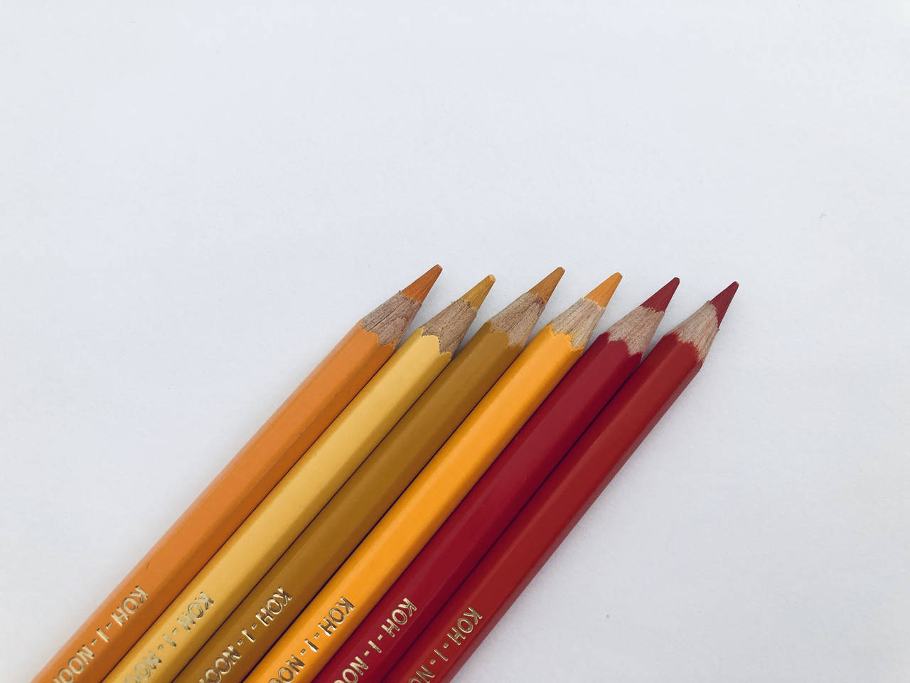 

Олівці кол. аквар. MONDELUZ yellowish orange