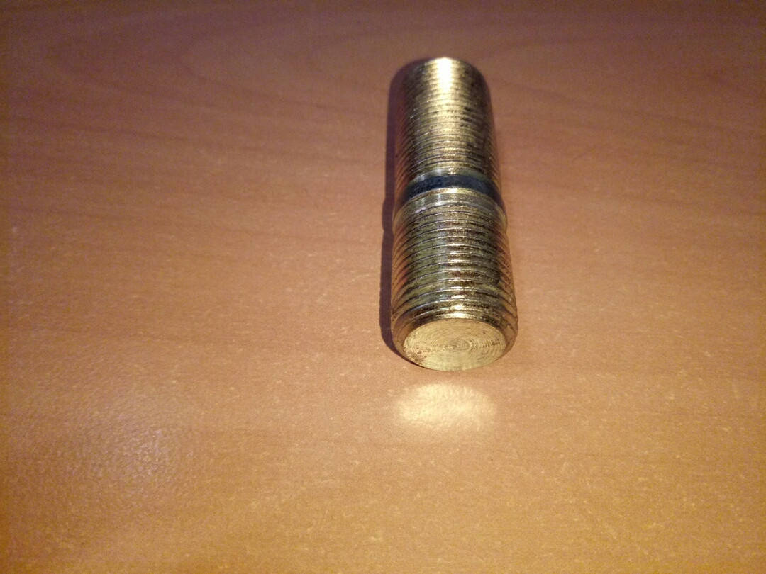 

Шпилька колесная Е2 FT21521