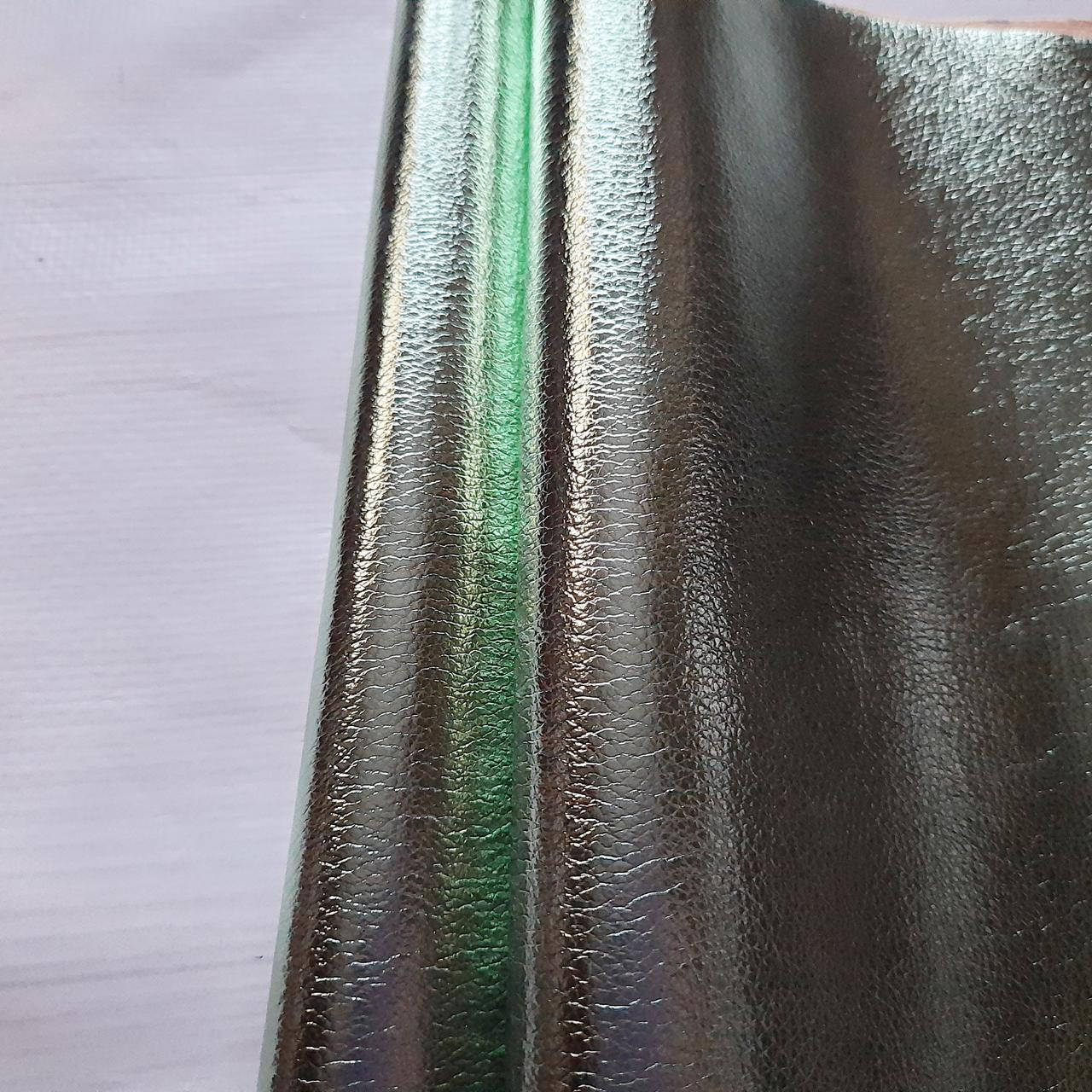 

Кожзам блеск на х/б основе зеленый