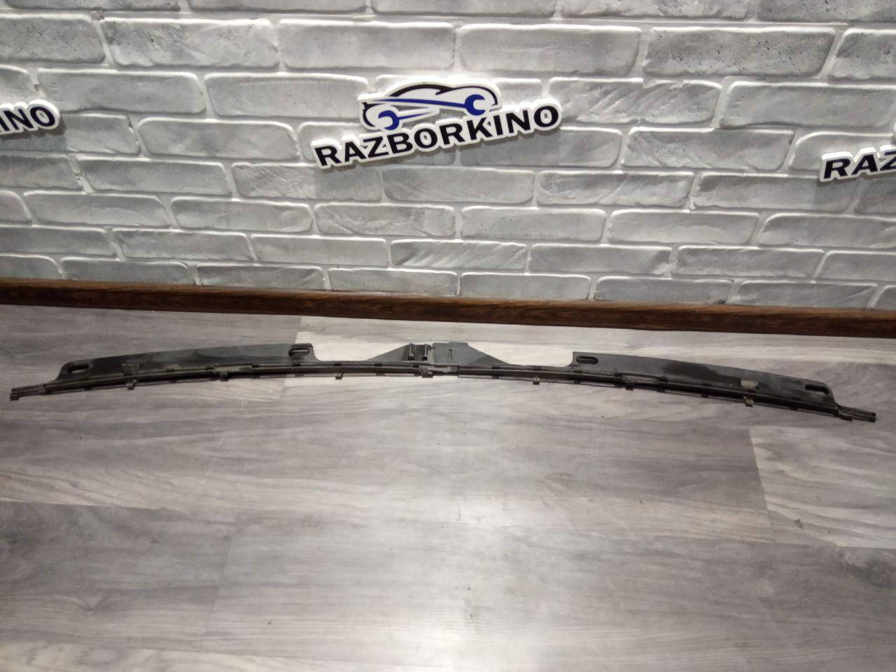 

Пластик под лобовое стекло Renault Trafic, 8200036493 (Рено Трафик)