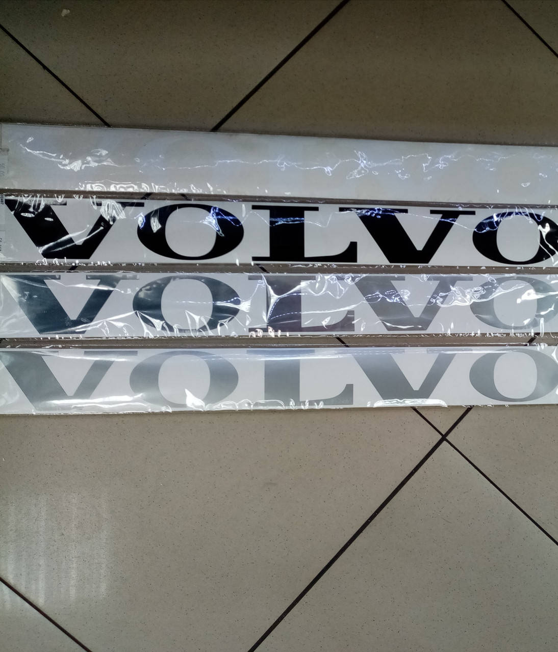

Виниловые наклейки VOLVO 60х6 см 4 цвета