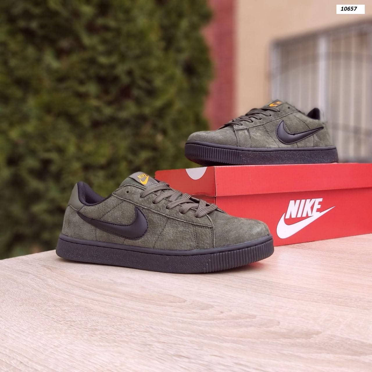 

Чоловічі кросівки Nike Court Хакі 43, Хаки