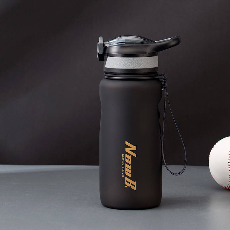 

Спортивная бутылка для воды New B. Fitness - Tritan 650, Черный