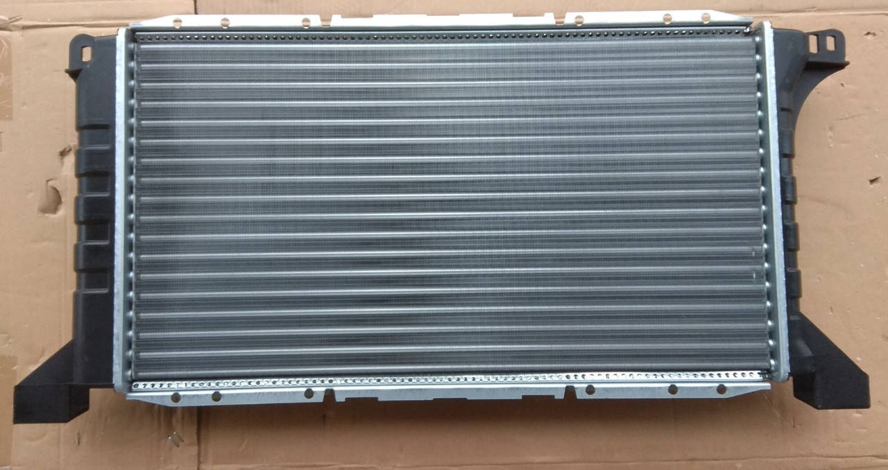 

Радиатор Ford Transit 94-00 2,5 Di мех 600*335