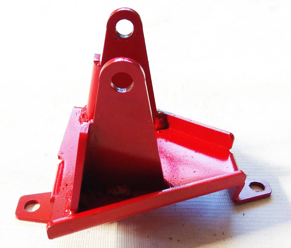 

Дополнительная опора РК раздатки ВАЗ Нива 2121-2124 3-я опора без подушки раздатки