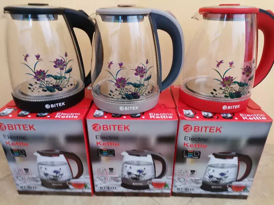

Чайник стеклянный с цветком электрический Bitek BT-3111 2400w 1,8л