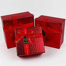 

Подарочная коробка 150*150*65 (S) красная (декупаж), Белый