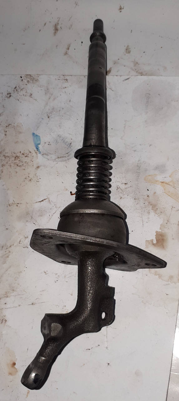 

Рычаг переключения передач кулиса КПП 4-ст ВАЗ 2101 2102 2103 2104 2105 2106 2107 Нива Тайга 2121 21213