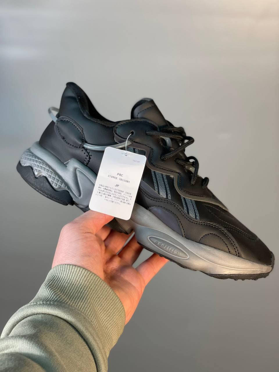 

Кроссовки Adidas Ozweego Black адидас чёрные озвиго блэк, Белый