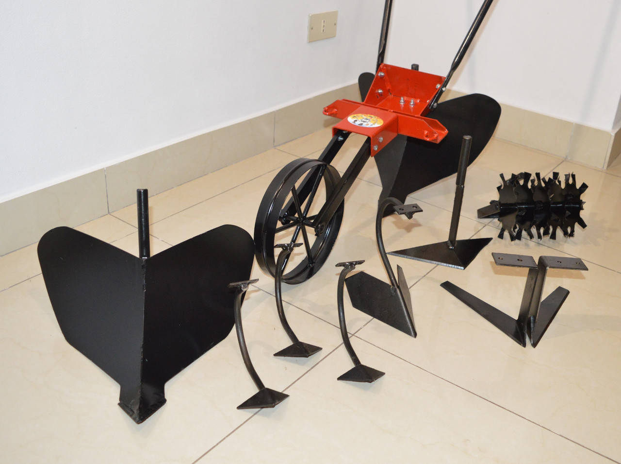 

Унивесальный инструмент землероб (окучник культиватор междурядник плуг распушиватель 6 в 1)